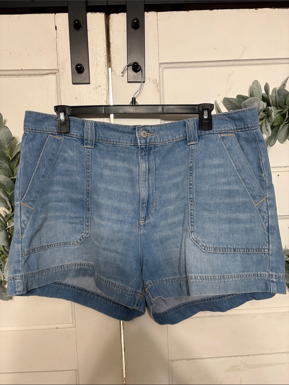 Old Navy High Rise Chino Shorts